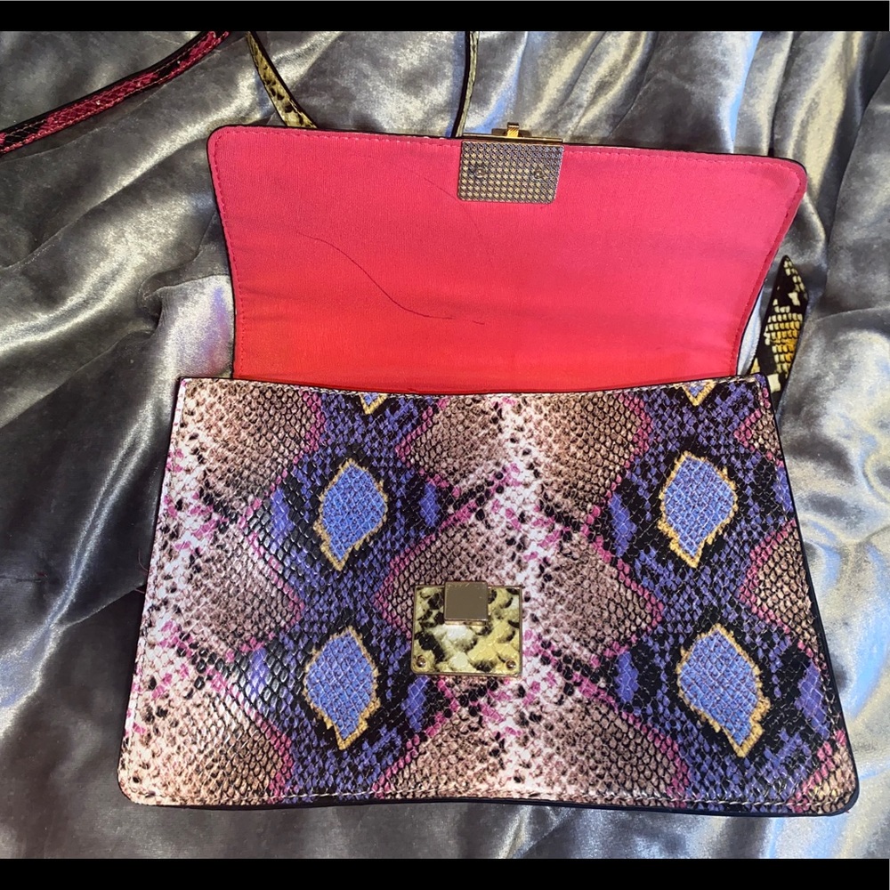 ****Sold**** Multicolored Crossbody - Picture 2 of 5